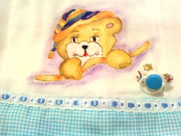 Fralda com pintura-ursinho com tôca